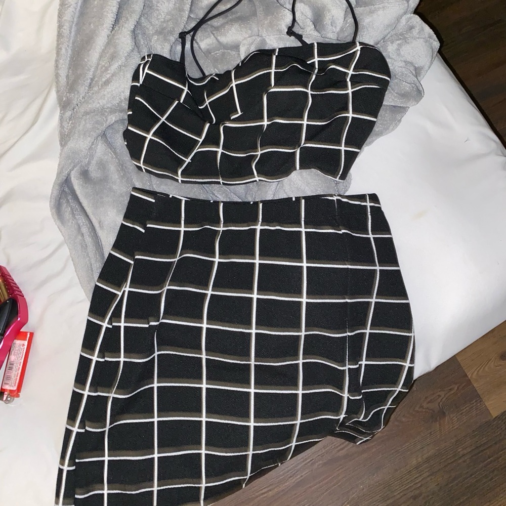 Checkered 2 piece crop top & skirt